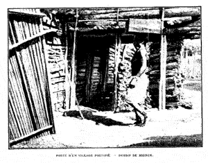 Porte d'un village fortifié Krou (La mission Hostains-d'Ollone,Le Tour du monde, 1901)